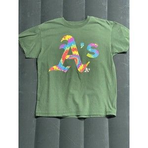 Genuine Merchandise Oakland A’s Baseball Paint T shirts Size Large       AD1094